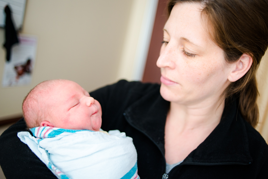 saginaw newborn photographer - TL-02