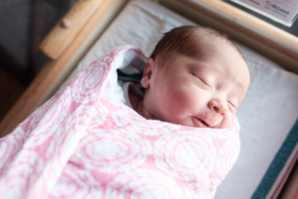 bay city mi newborn photographer - lu -014